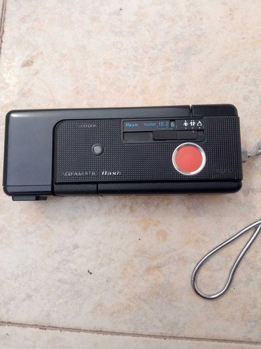 Стар фотоапарат Agfamatic-4000 flash pocket