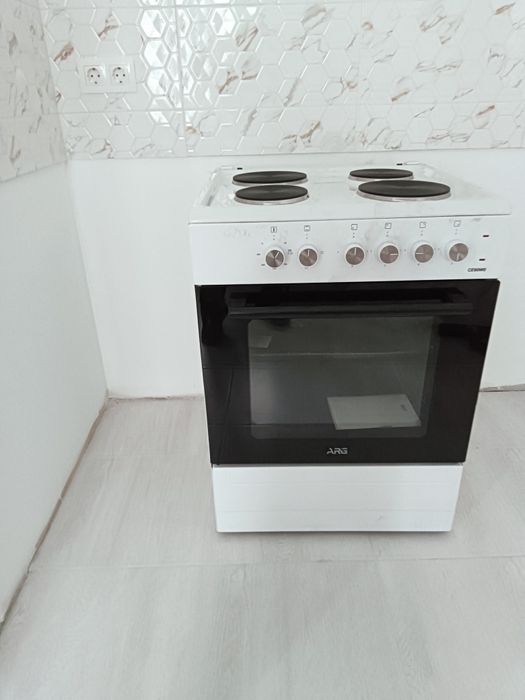 Продам плиту электрическую ARG