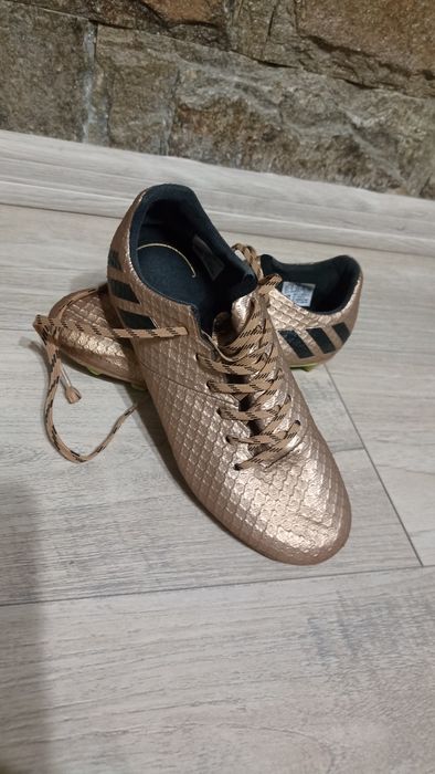 Детски бутонки Адидас