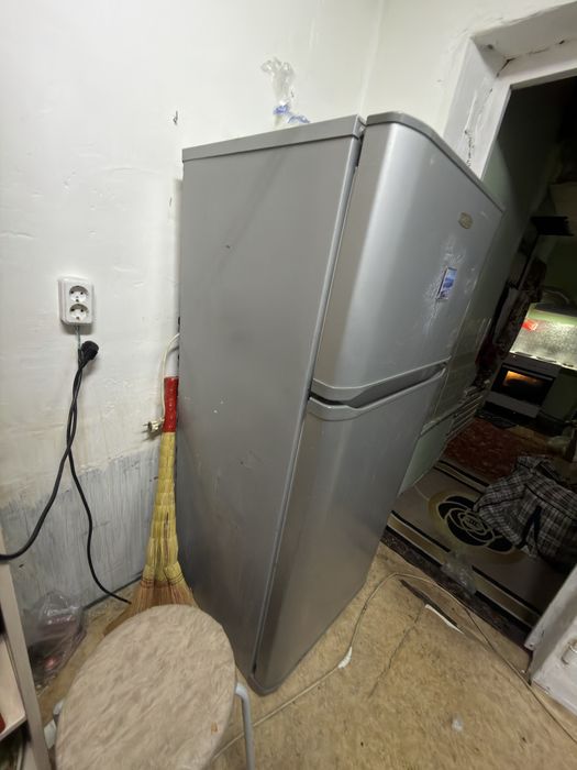 Продам холодильник в хорошем состояние