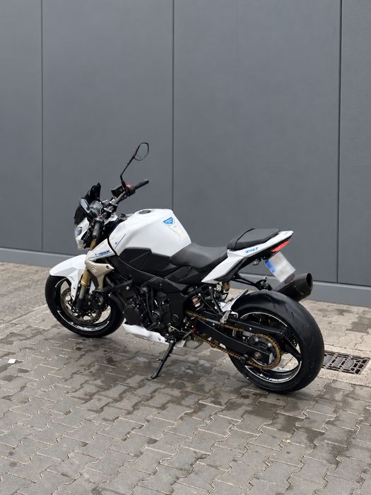 Suzuki GSR750 Akrapovic