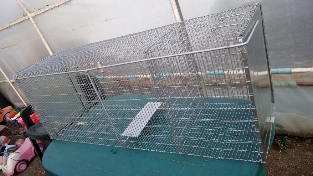 Vând cușcă pentru prins  vulpi dihori  pisici șobolani