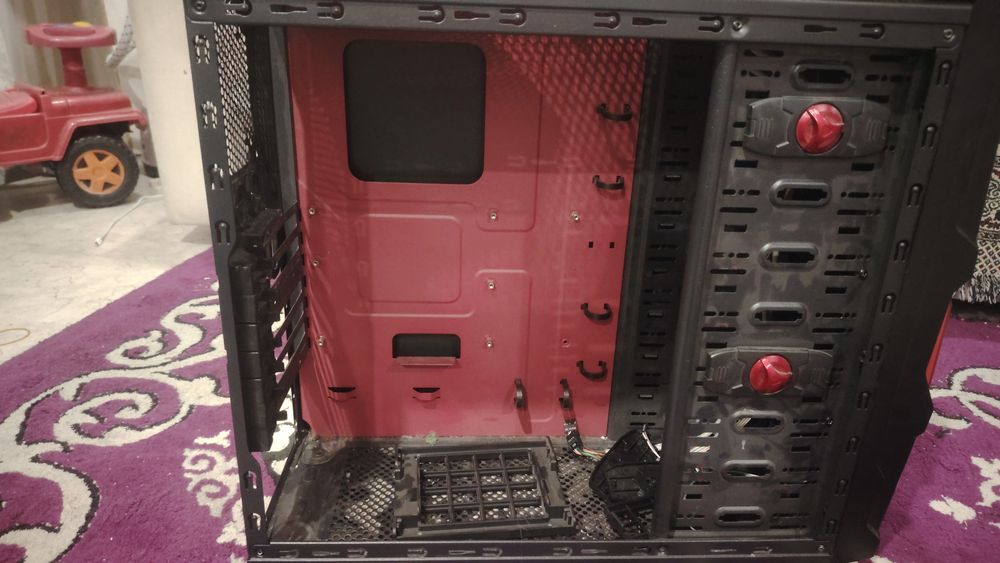 Продам корпус игрово1 AeroCool Strike Xtreme