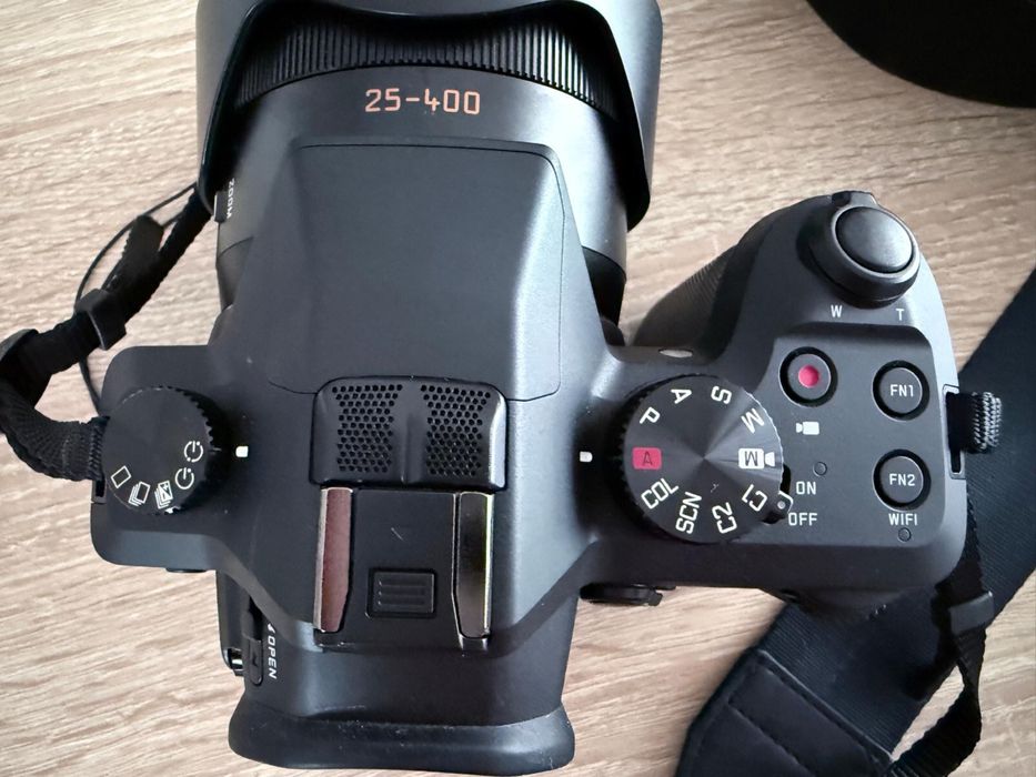 Camera foto DSLR Leica V-Lux (Typ 114)