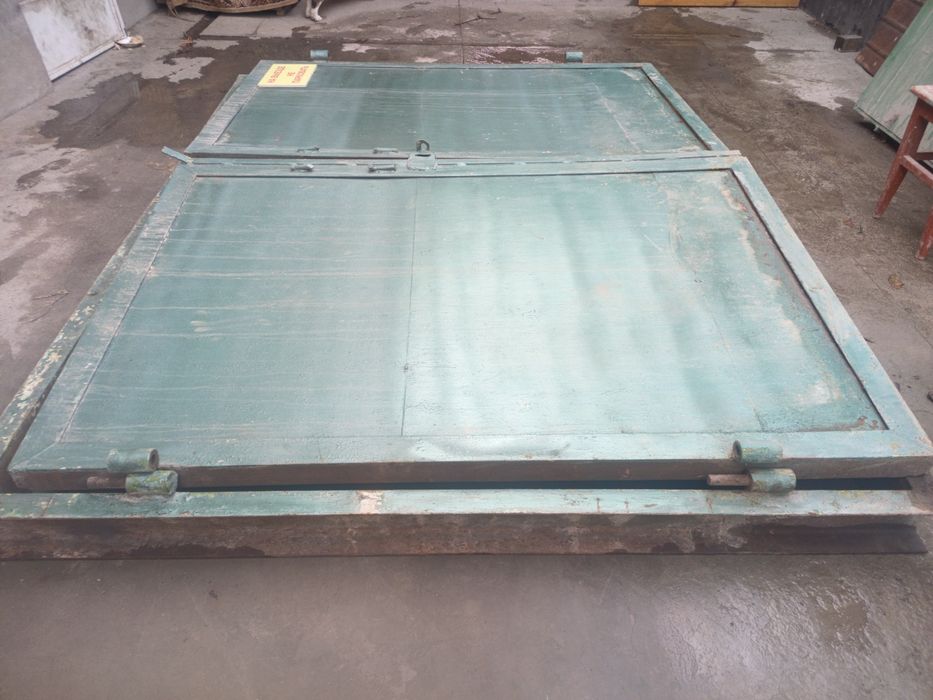 Ворота  стальные гаражные,