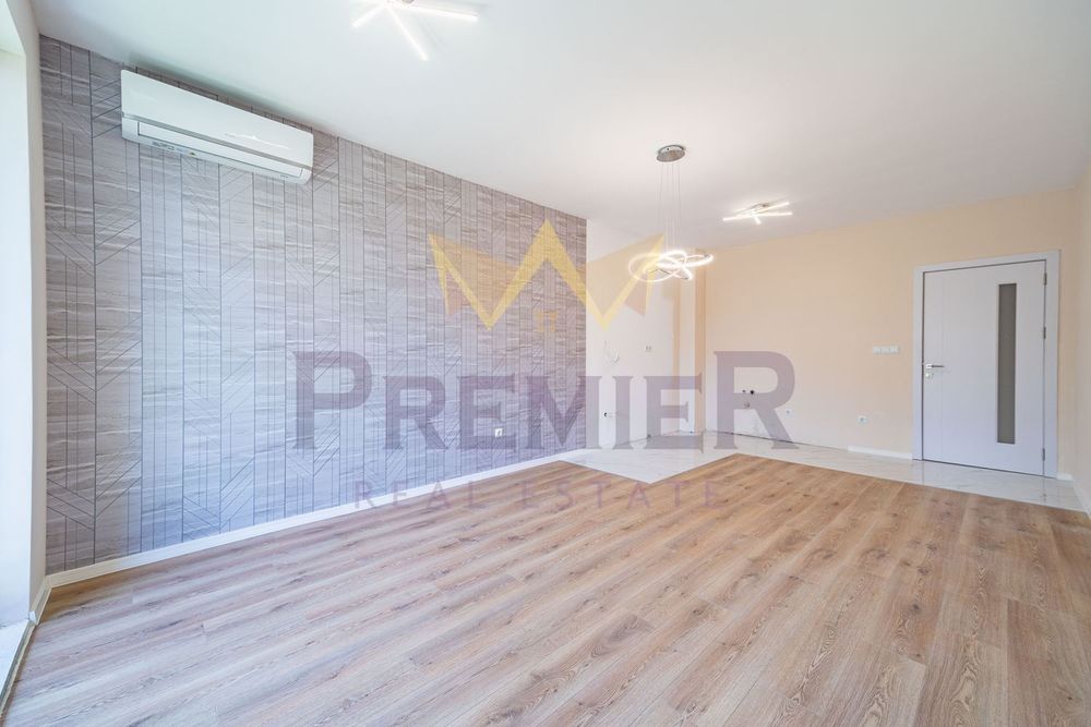 Продава се Тристаен апартамент в Варна, Победа - 77 кв.м за 2013 €/кв.м - Снимка #1