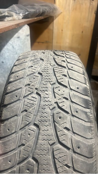 Продам покрышки 205/60 R16