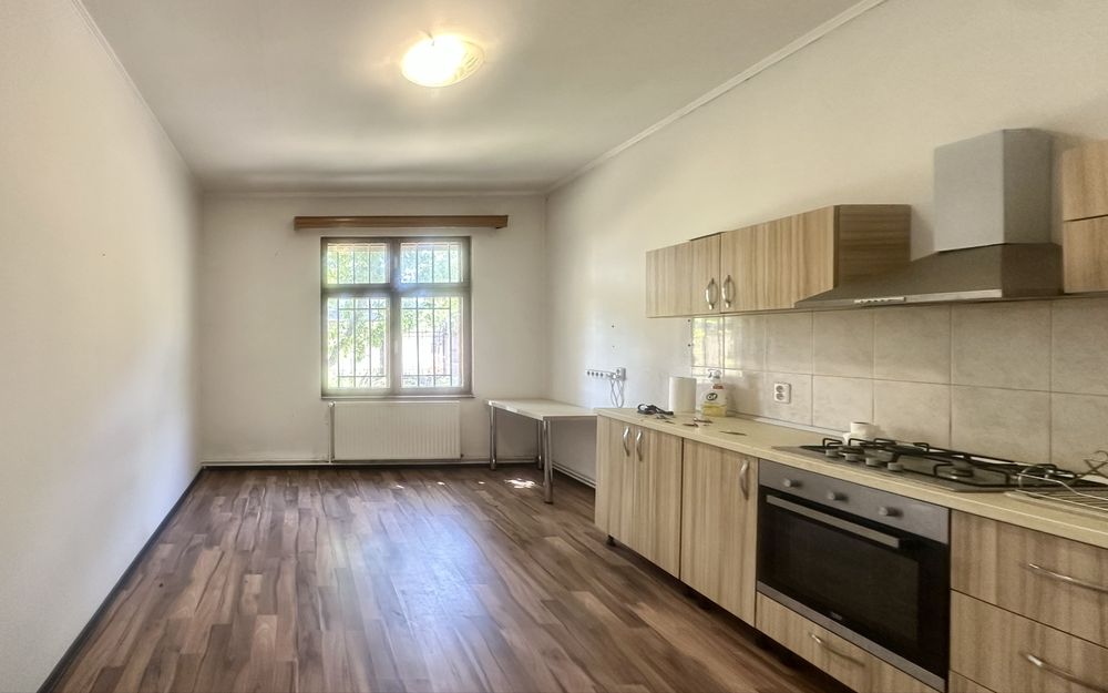 Casa 5 camere + curte 1500 mp - Tunari, Pipera