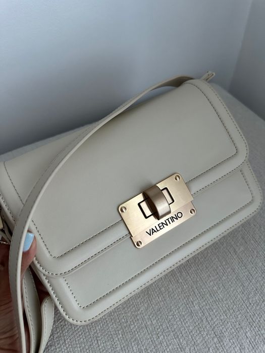 Оригинална дамска чанта Valentino