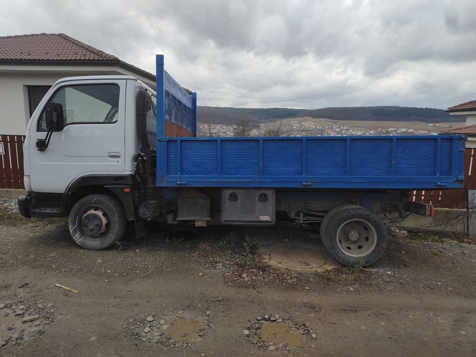 Bascula Nissan Cabstar, an 2002!