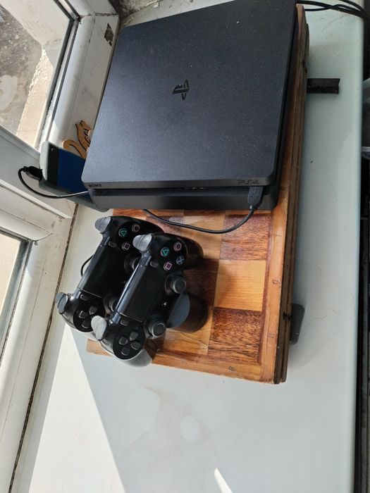Пс4 хорошим состоянием 3 терабайт