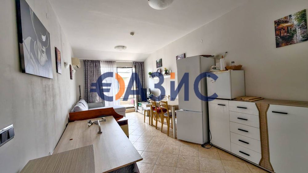 Продава се Двустаен апартамент в к.к. Слънчев бряг - 60 кв.м за 731 €/кв.м - Снимка #4