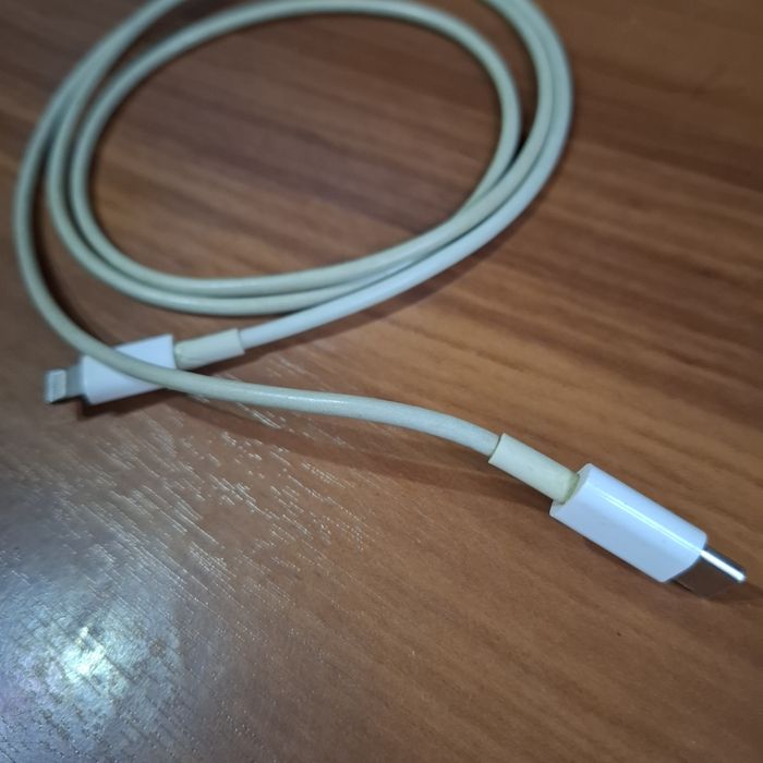 Продаю аксессуары для айфона