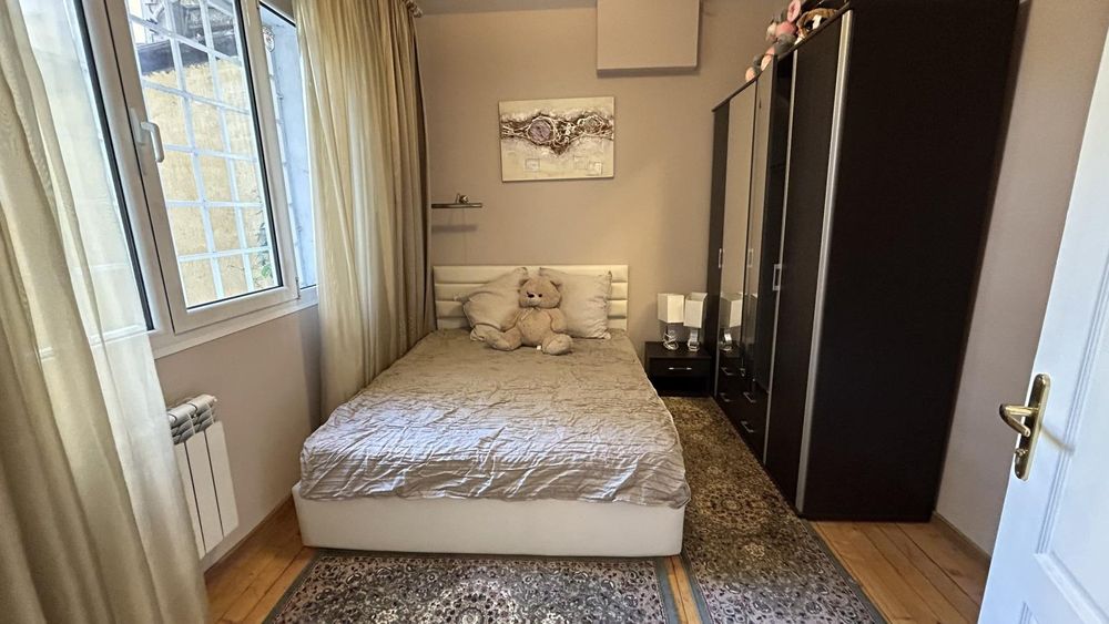 Дава се под наем Тристаен апартамент в София, Център - 112 кв.м за 1200 € - Снимка #4