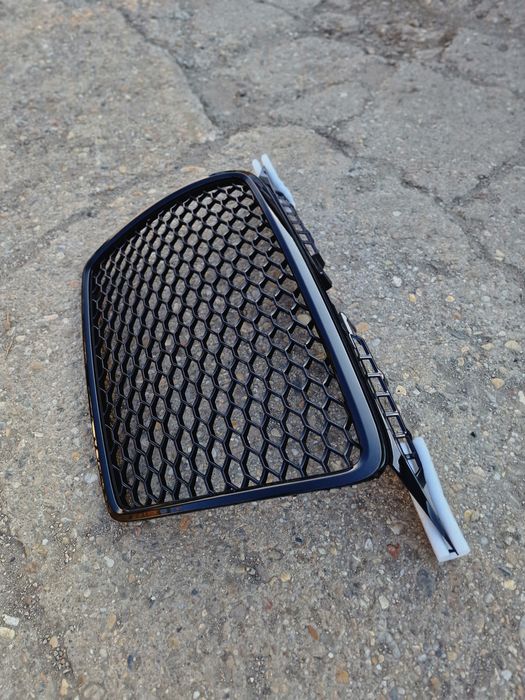 Grila Fagure  AUDI A3 8P 2005-2008