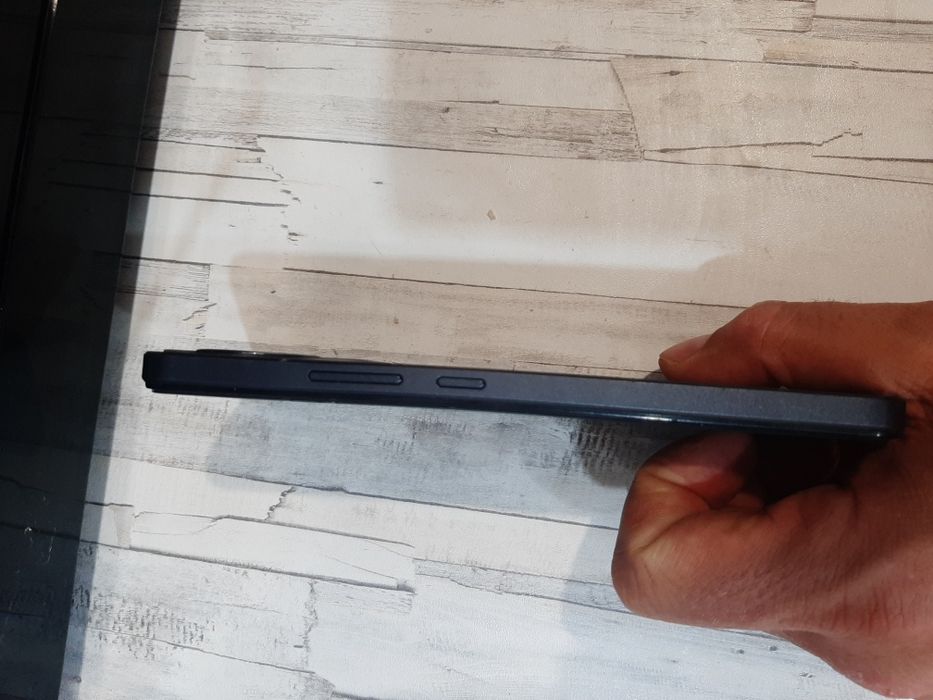 Телефон смартфон vivid y02