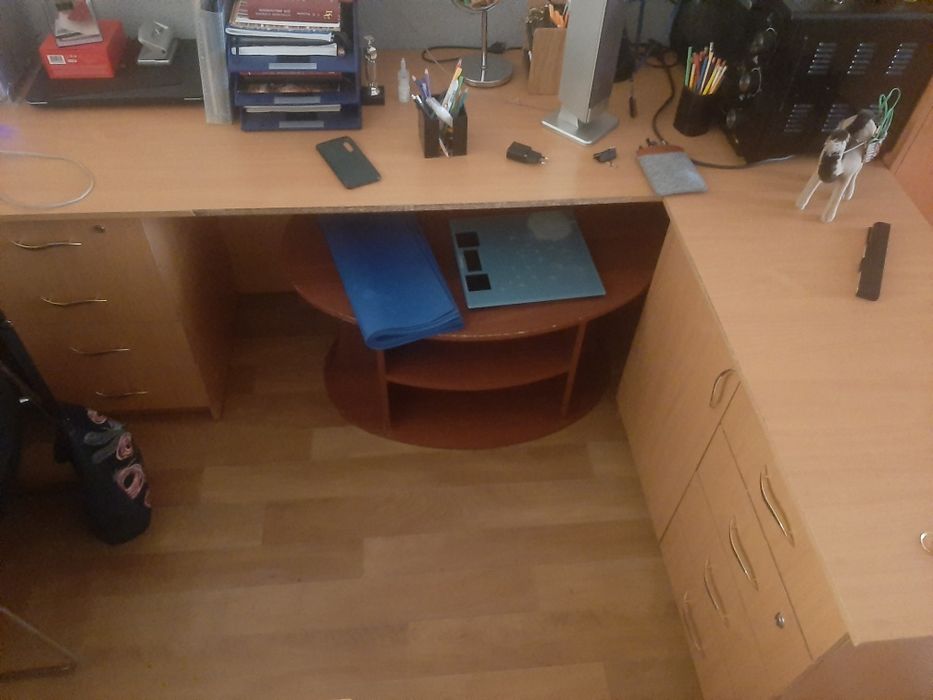 Столы компьютерные 2 шт
