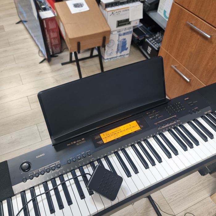 Amanet F28: Pian Digital Casio CDP 230R