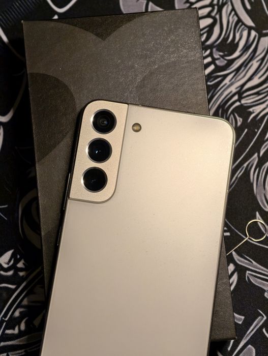 Samsung s22 plus, в отличном состоянии