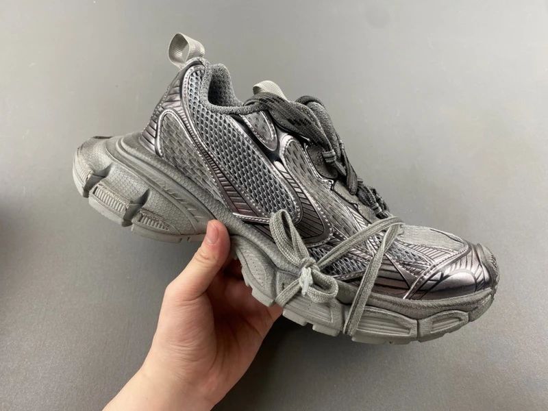 Balenciaga 3XL - Black/Dark Grey