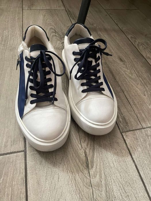 Мъжки обувки ………….