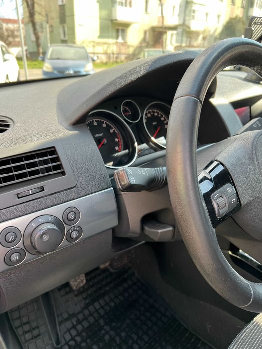 Opel Astra H 1.6 benzina 2009