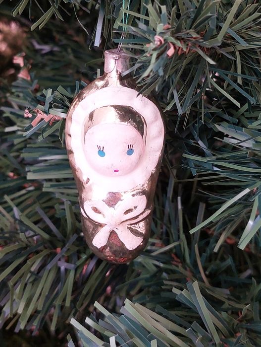 Елочная игрушка малыш