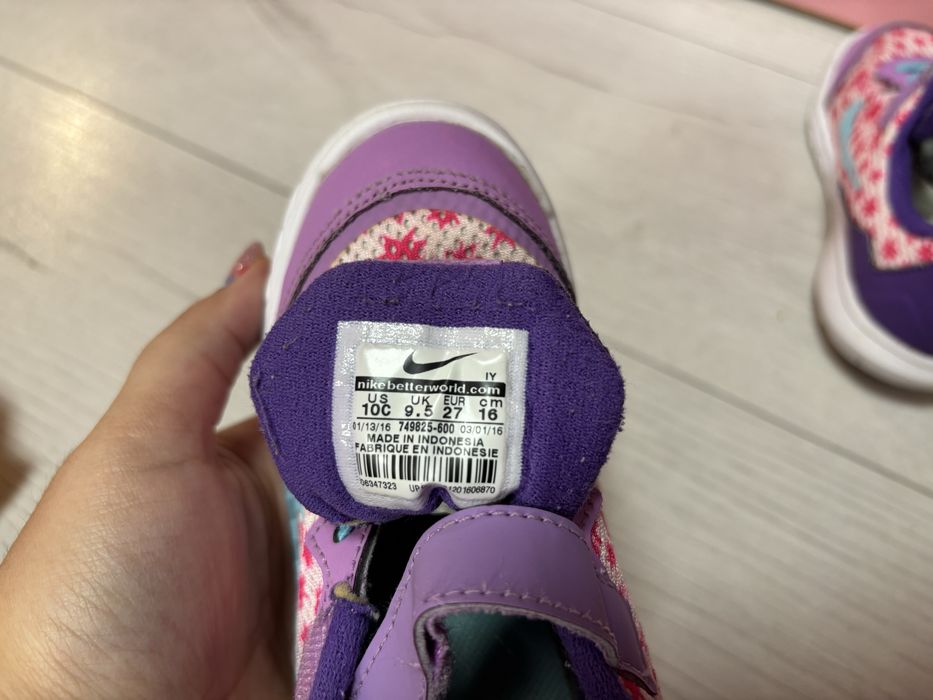 27 Nike Оригинални детски маратонки