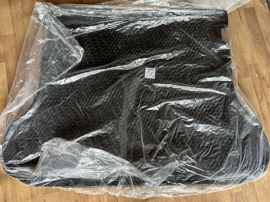 Коврик в багажник