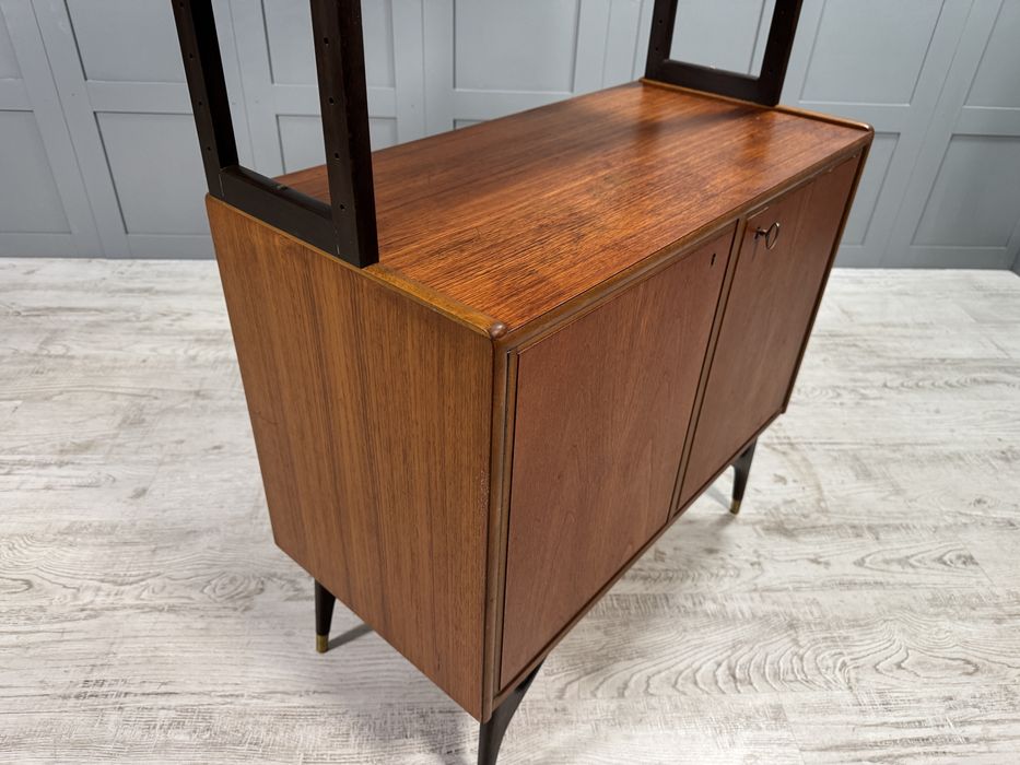 Винтидж библиотека - секция масив Р263