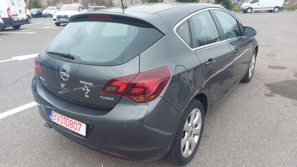 OPEL Astra 2011 — imagine 3