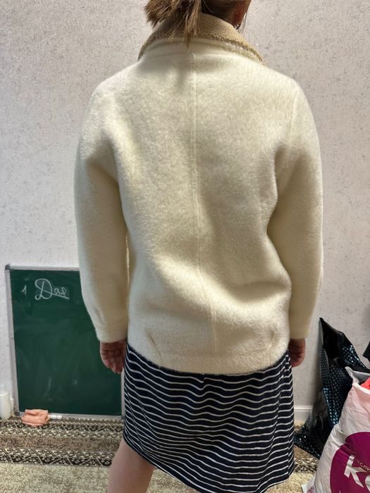 Верхняя женская одежда