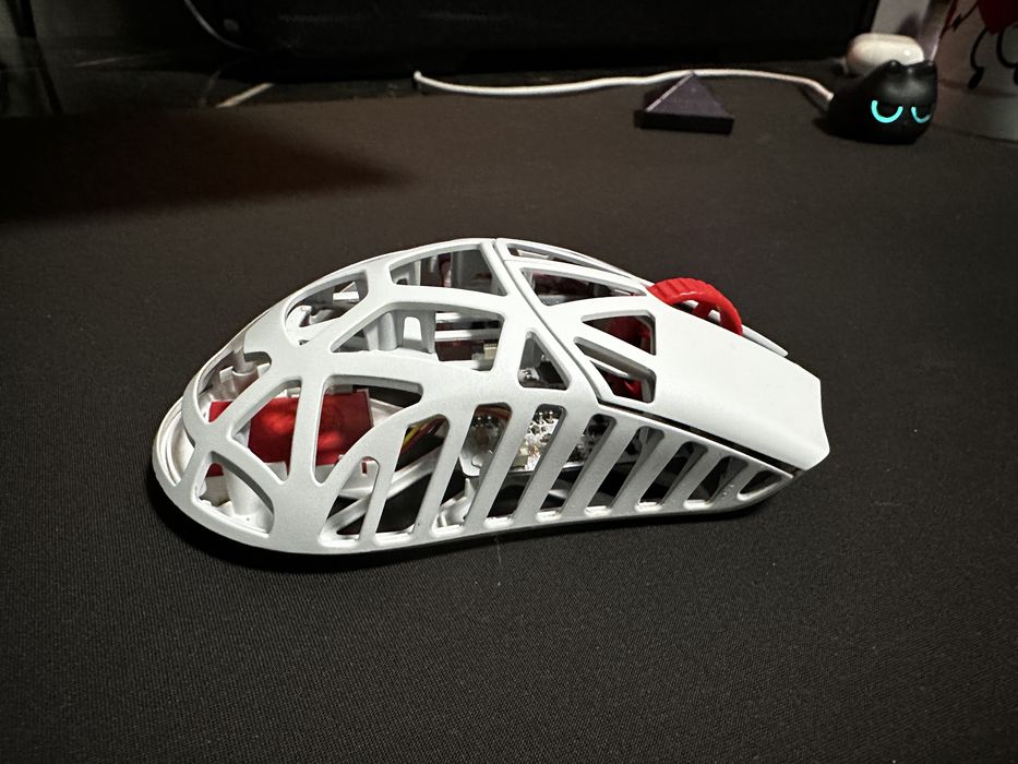 Мышь WLmouse Beast X Mini(бело-красная) Б/у