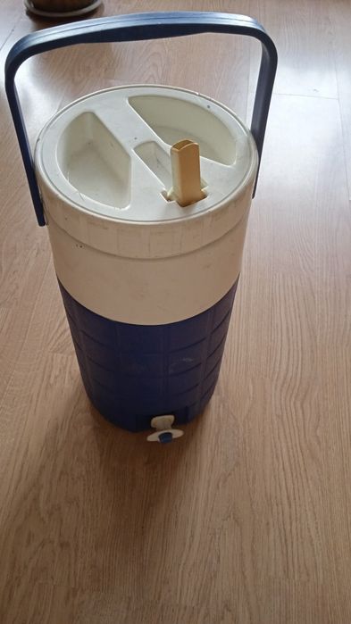 Продам эмалированную советскую  посуду, бидоны