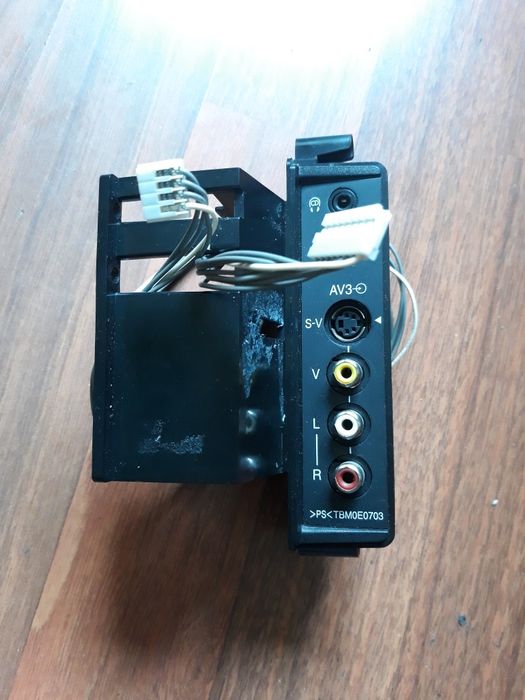 Vând Placă intrare auxiliare pentru televizor LCD Panasonic