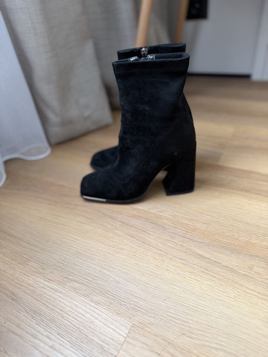 Продам ботинки замша