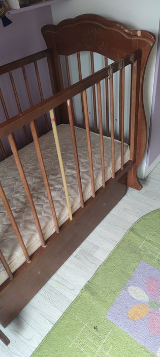 Продам детскую кроватку
