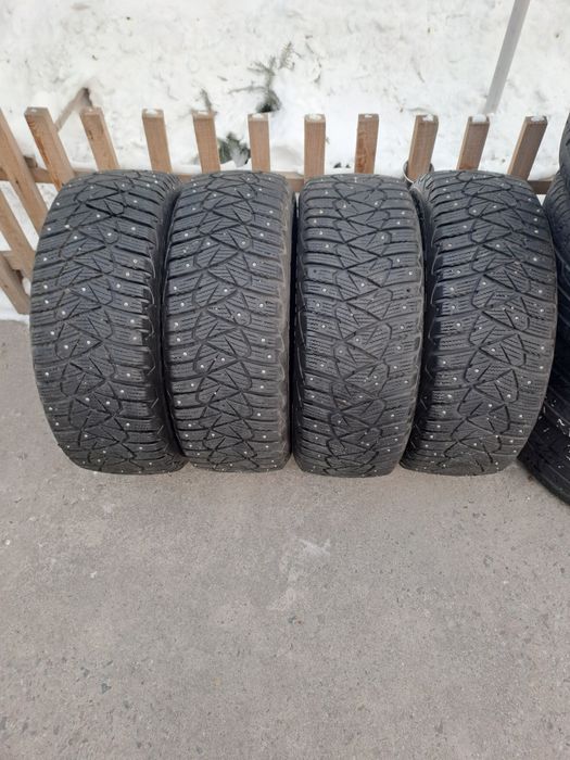 Продам два комплекта шин с дисками