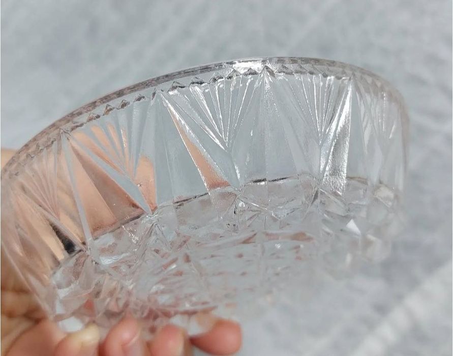 Очень красивая конфетница