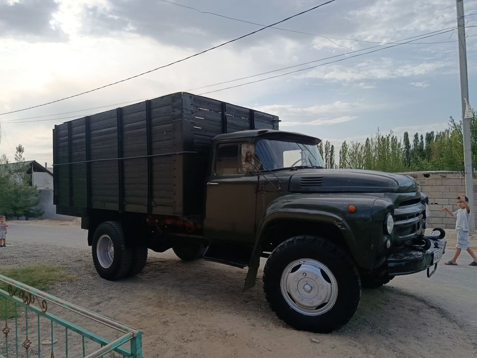 Zil 130 sotiladi