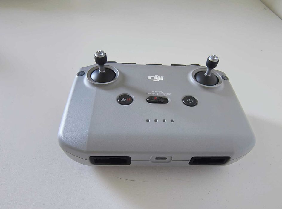Drona DJI Mini 4K aproape noua (mai are un an garantie)