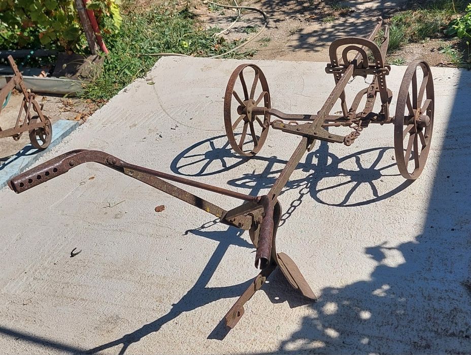 Unelte agricole vechi