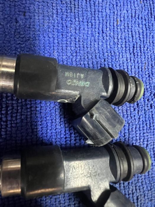 Продам форсунки на Субару