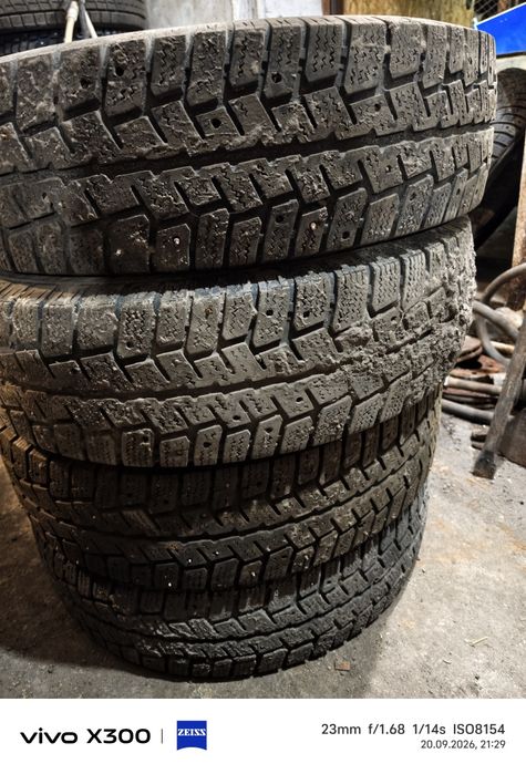 Продам 4 баллона R16C 195/75
