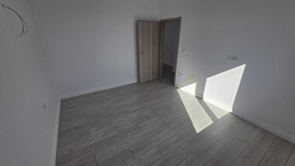 inchiriez apartament cu 2 camere