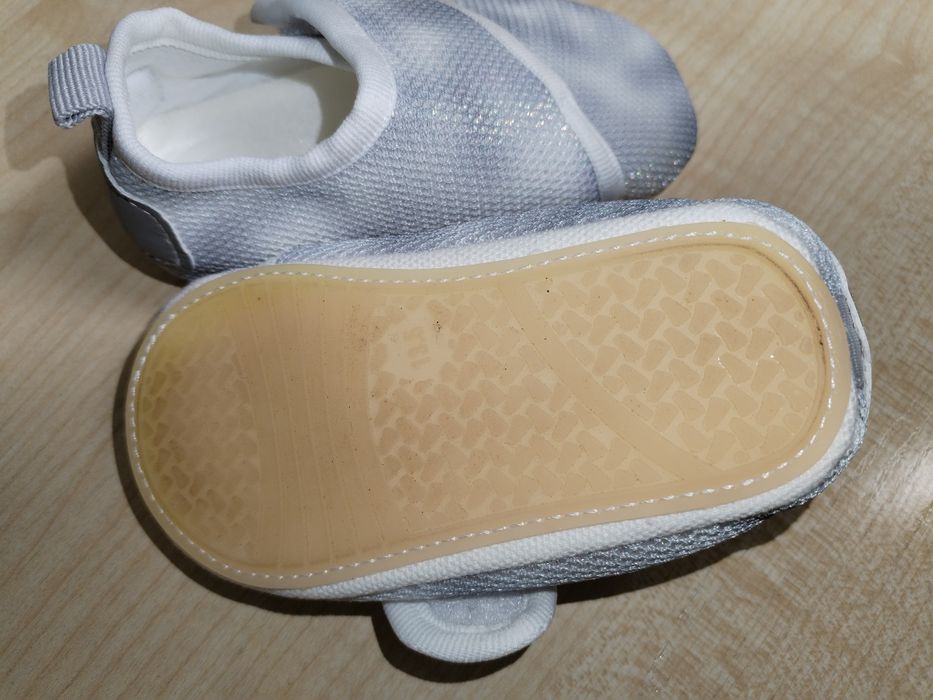 Обувь на девочку 22 размер