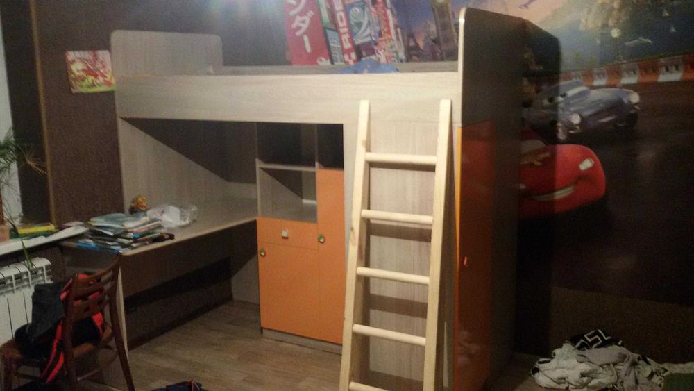 Подростковая детская кровать.