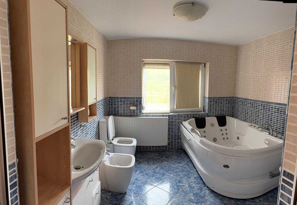 Casa cu etaj si teren de 2800mp la 14km de Oradea