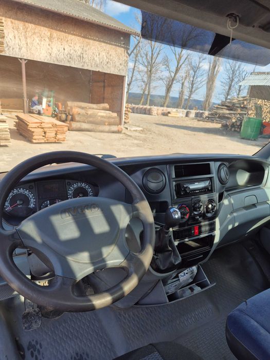 Iveco Daily 35C15 basculabil pe cutie