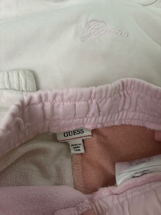 Eкип Guess за дете